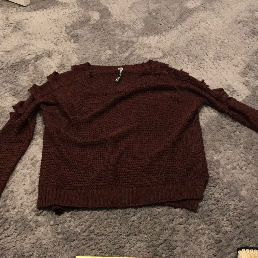 Design lab burgundy sweater